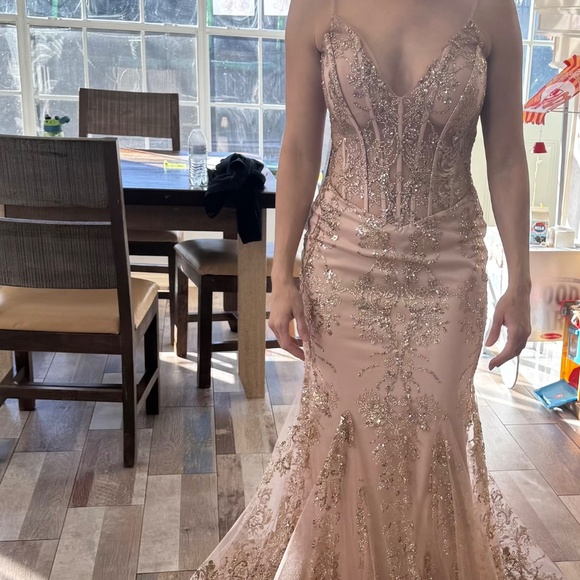 Dress - Picture 8 of 8